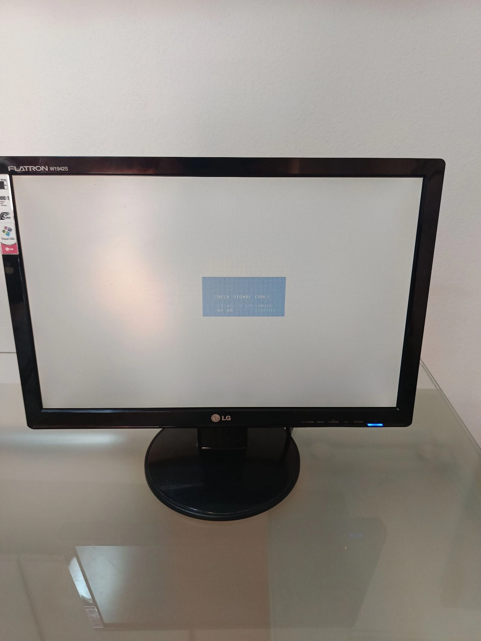 19 inch LG Flatron W1942S Monitor Black with cable, perfect condition – photo 6